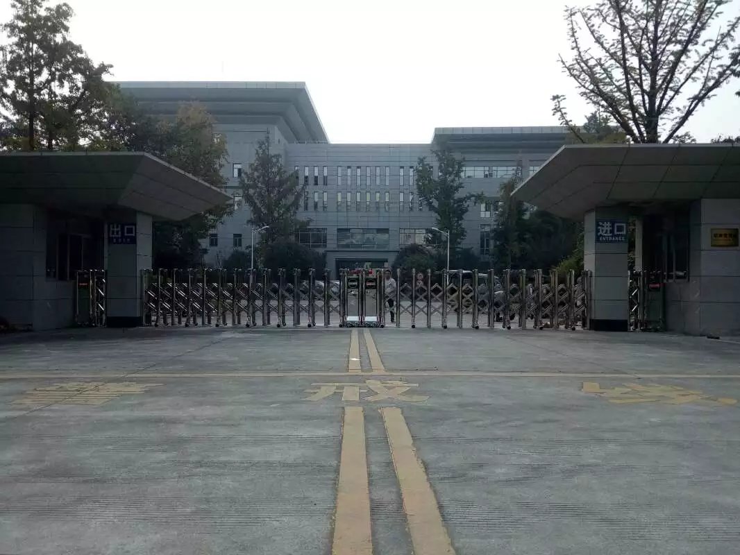 赤峰元宝山区赤峰元宝山区四川消防总队伸缩门